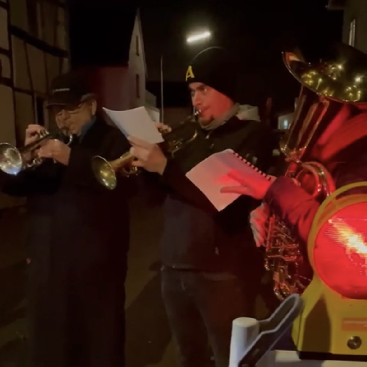 Weihnachtsklänge auf den Straßen von Weyer