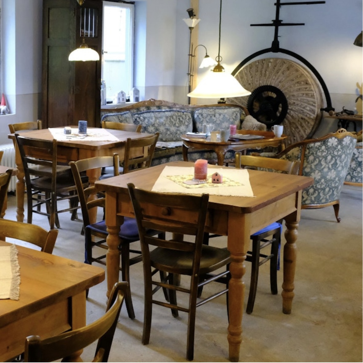 500 Jahre alte Mühle an der Kakushöhle wird zum Lebensprojekt