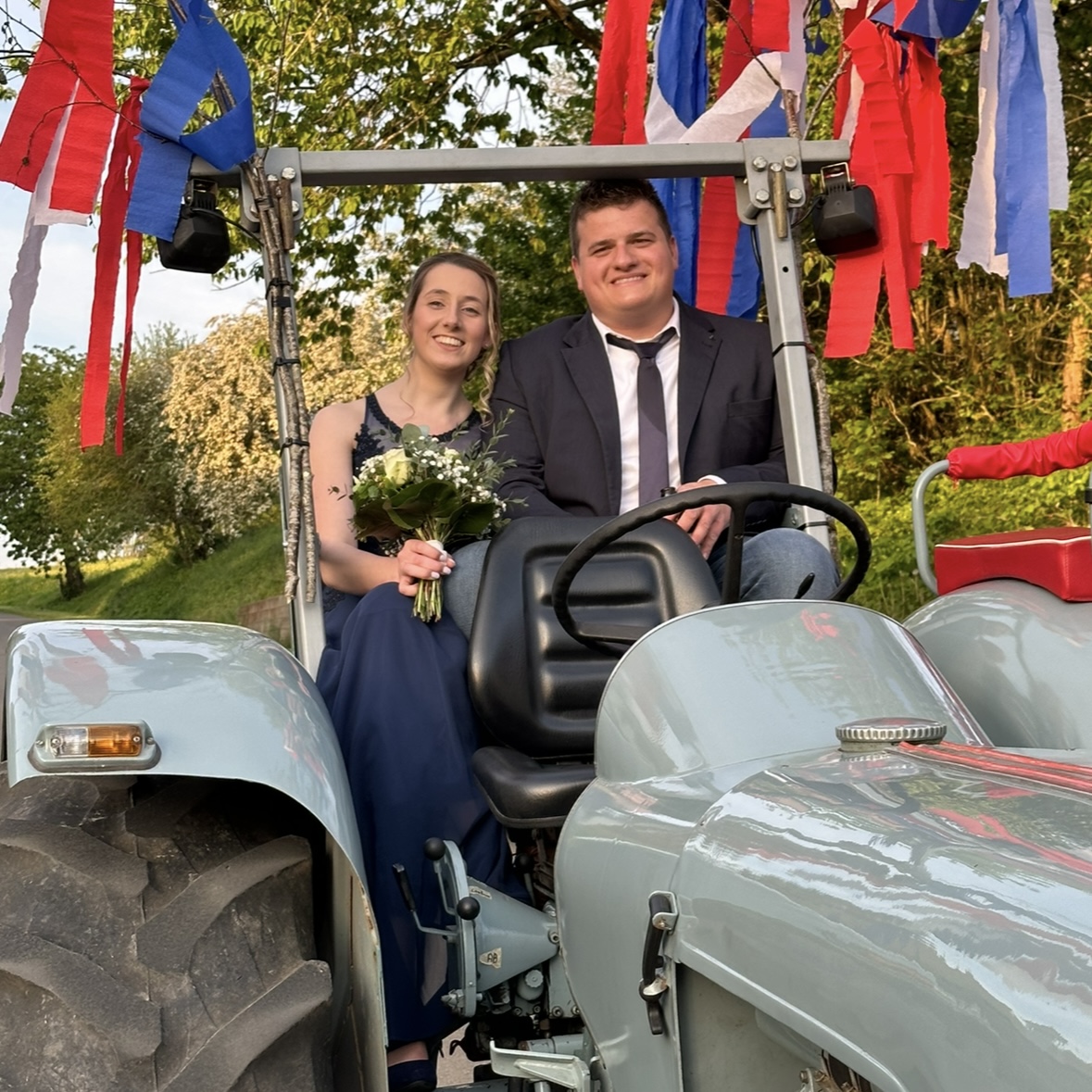 Maiball in Weyer: Mit dem Traktor zum Maiball