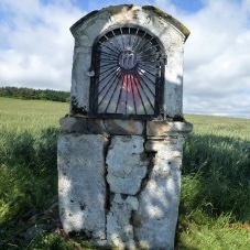 Heiligenhäuschen vom Blitz getroffen