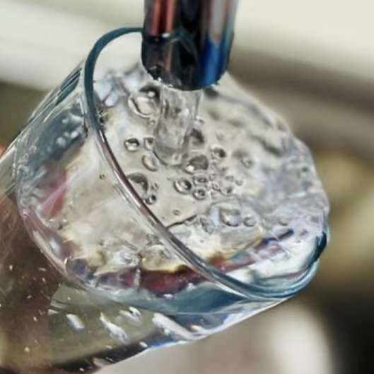 Kostendruck hebt Gebühren an